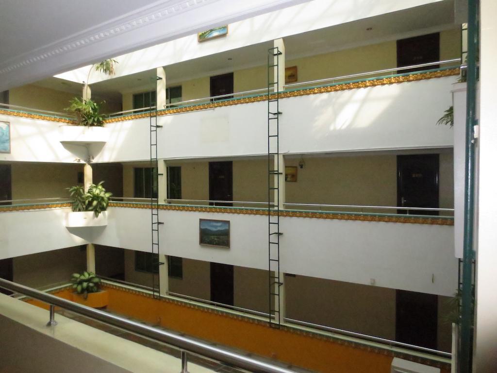 Khmeroyal Hotel Phnom Penh Bagian luar foto